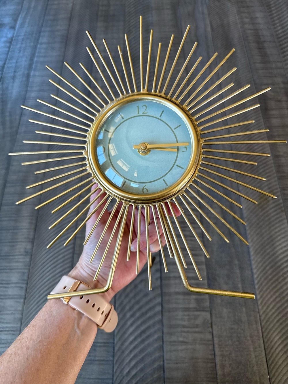 Vintage Mid-Century Modern Atomic Sunburst Desk Clock - Picture 8 of 12
